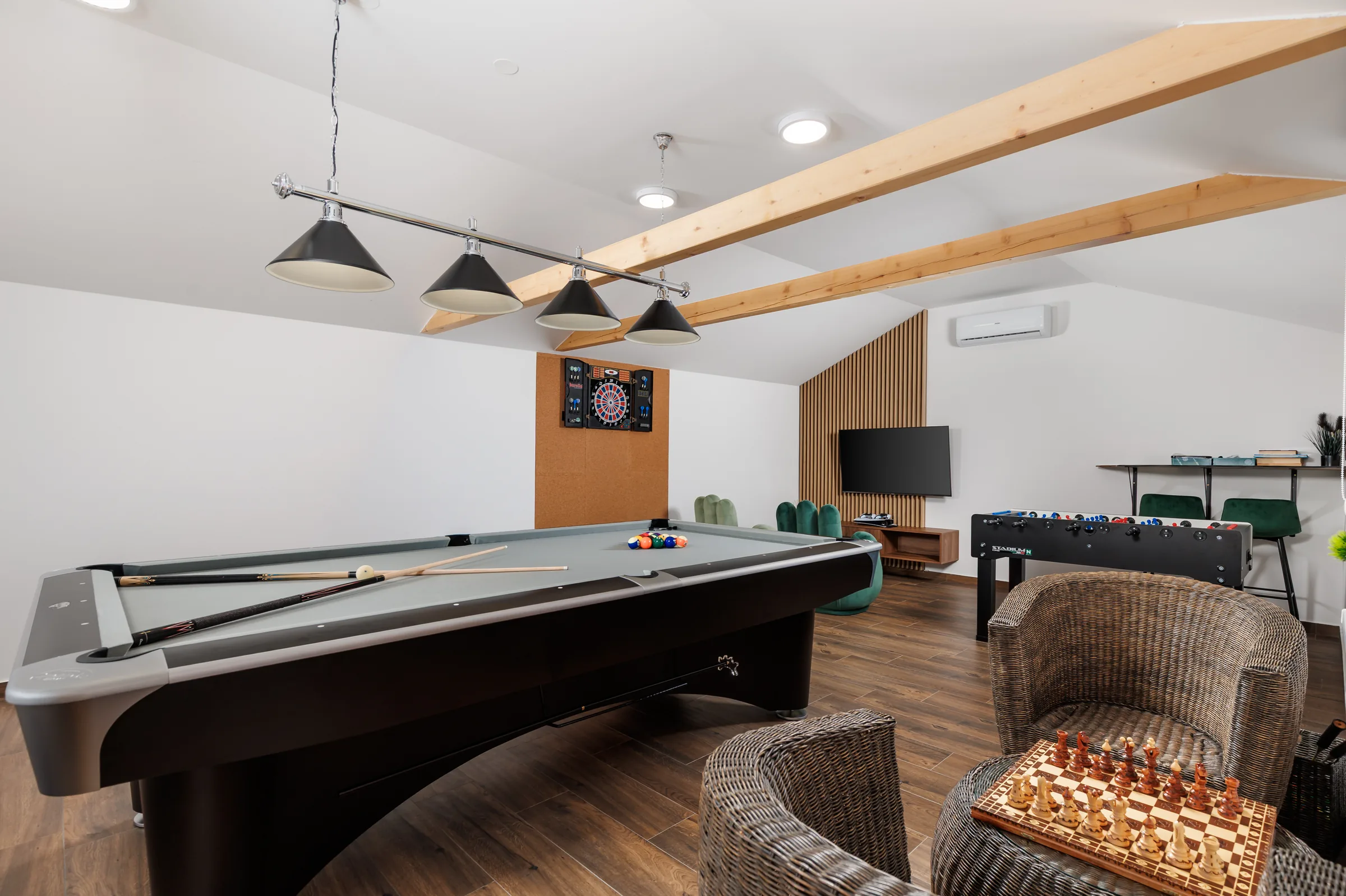 Druženje i blagovaonica u Five Senses Houseu