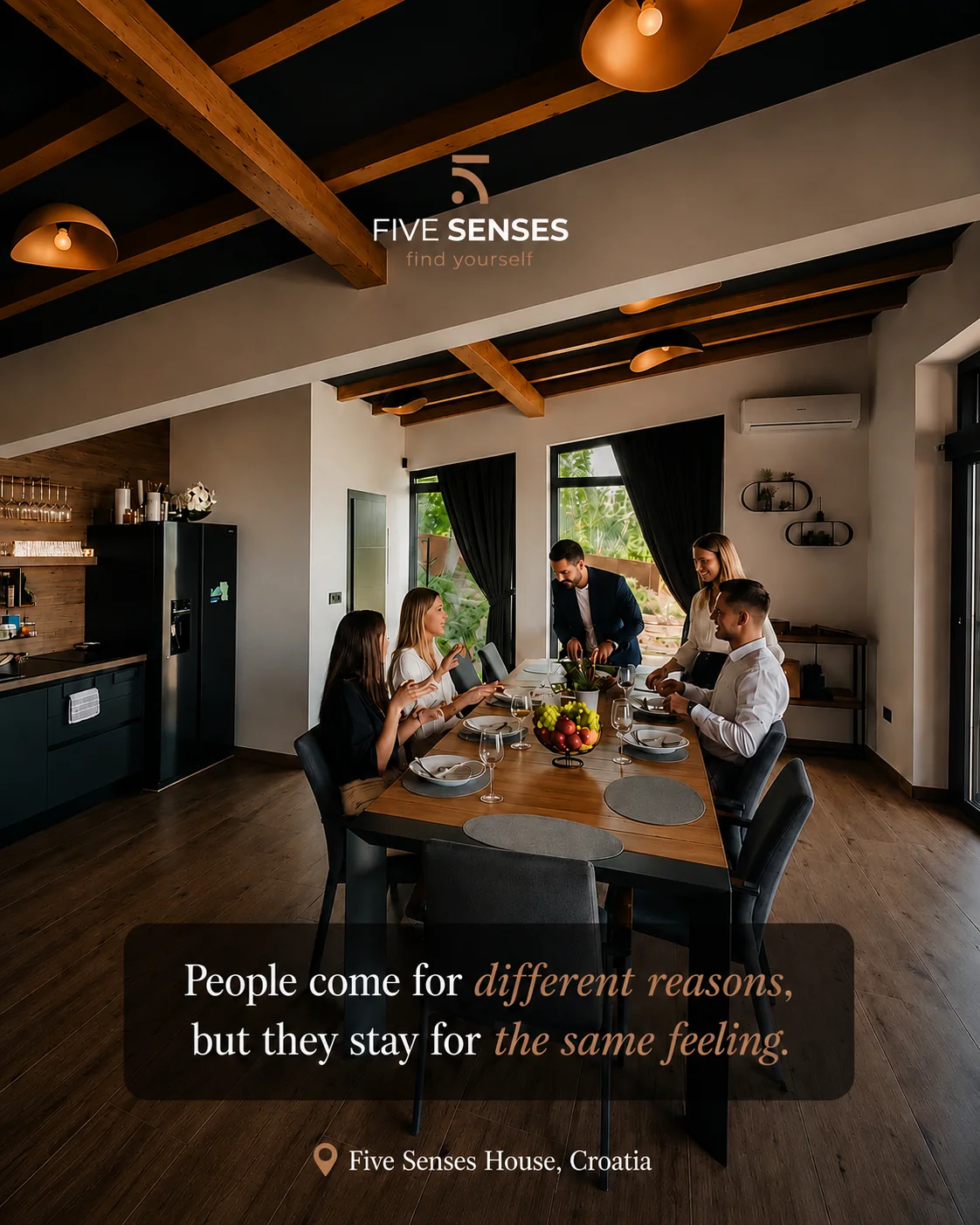 Bazen i terasa u Five Senses Houseu